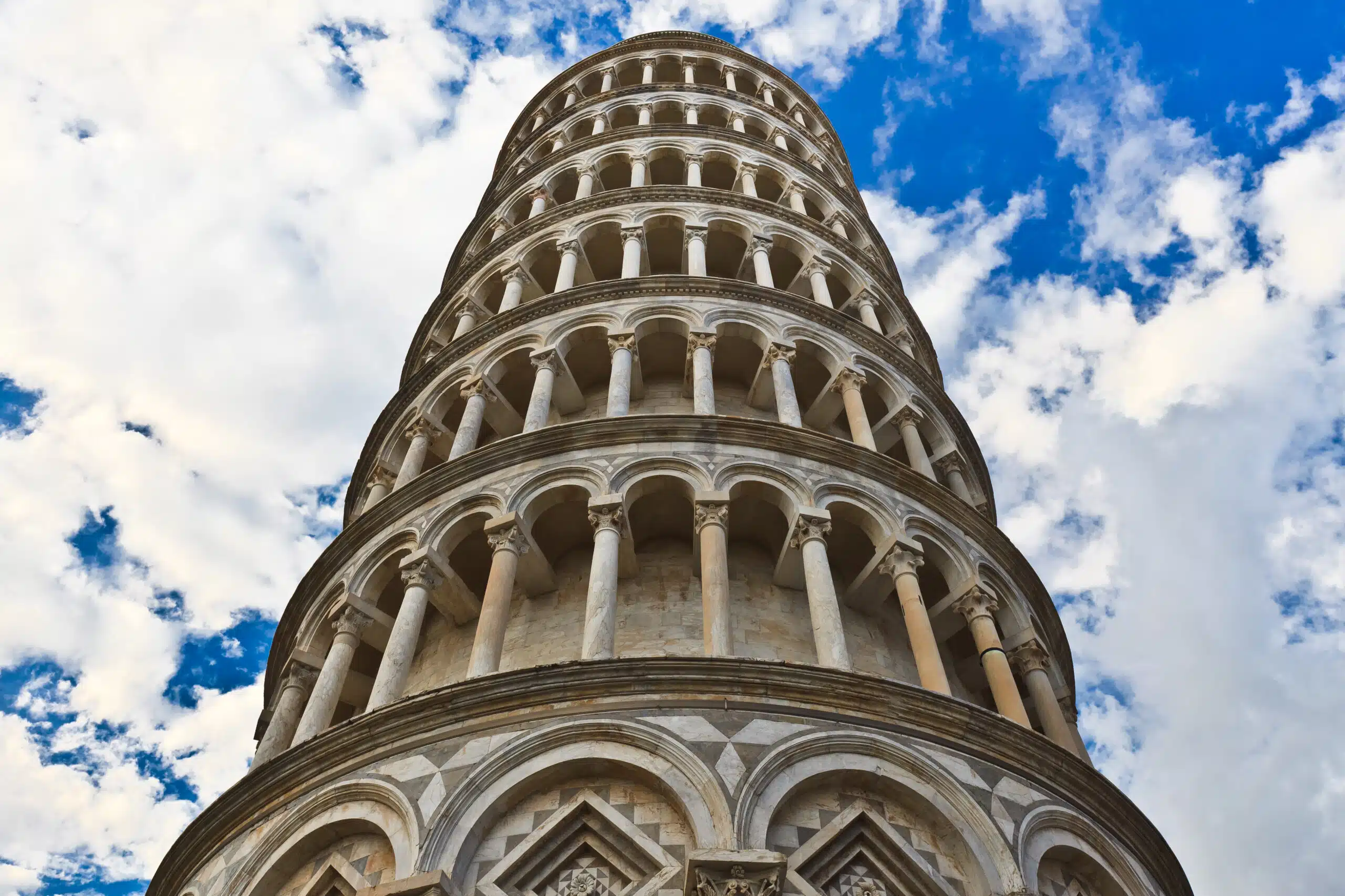 The leaning tower of Pisa Tuscany, Italy